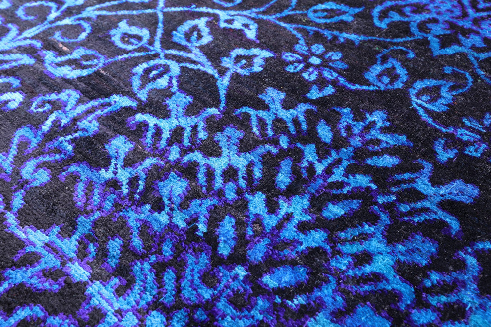 8' 10" X 11' 9" Persian Hand Knotted Silk Rug Q6803