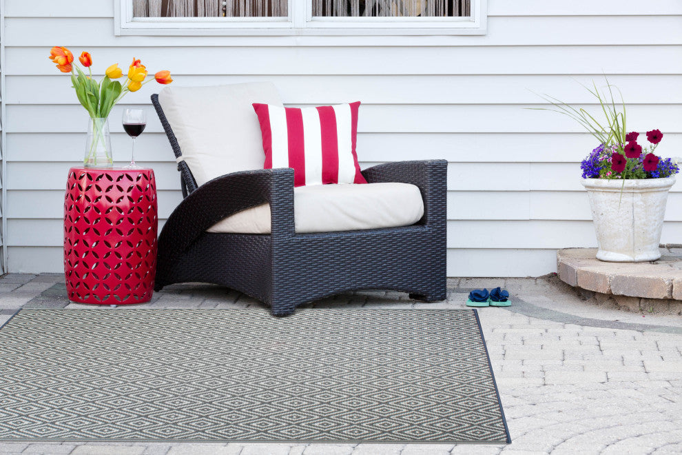 DII Gray Diamond Outdoor Rug