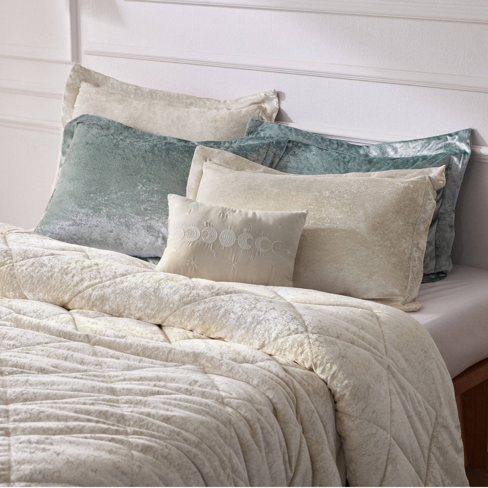 Intelligent Design Velvet Duvet Cover Set With Throw Pillow, Champagne