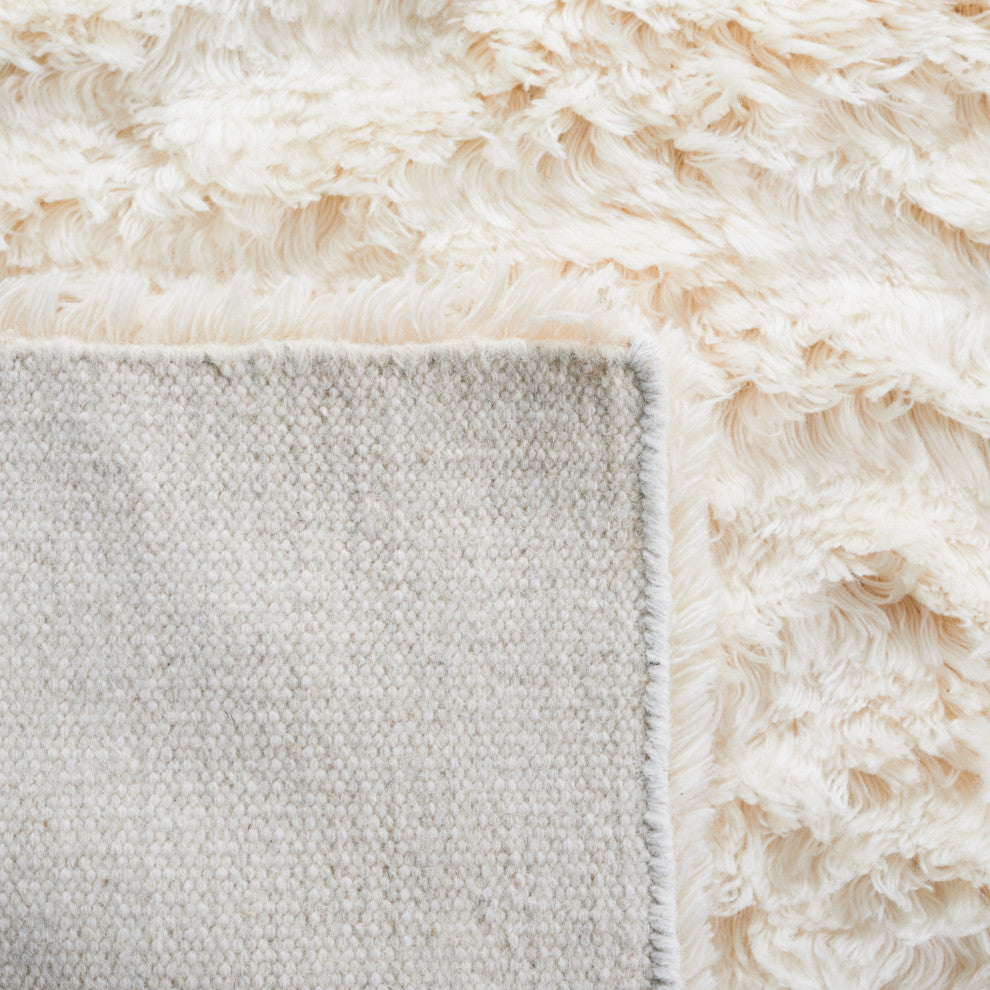 Safavieh Casablanca Collection CSB701A Rug, Ivory, 6' x 9'