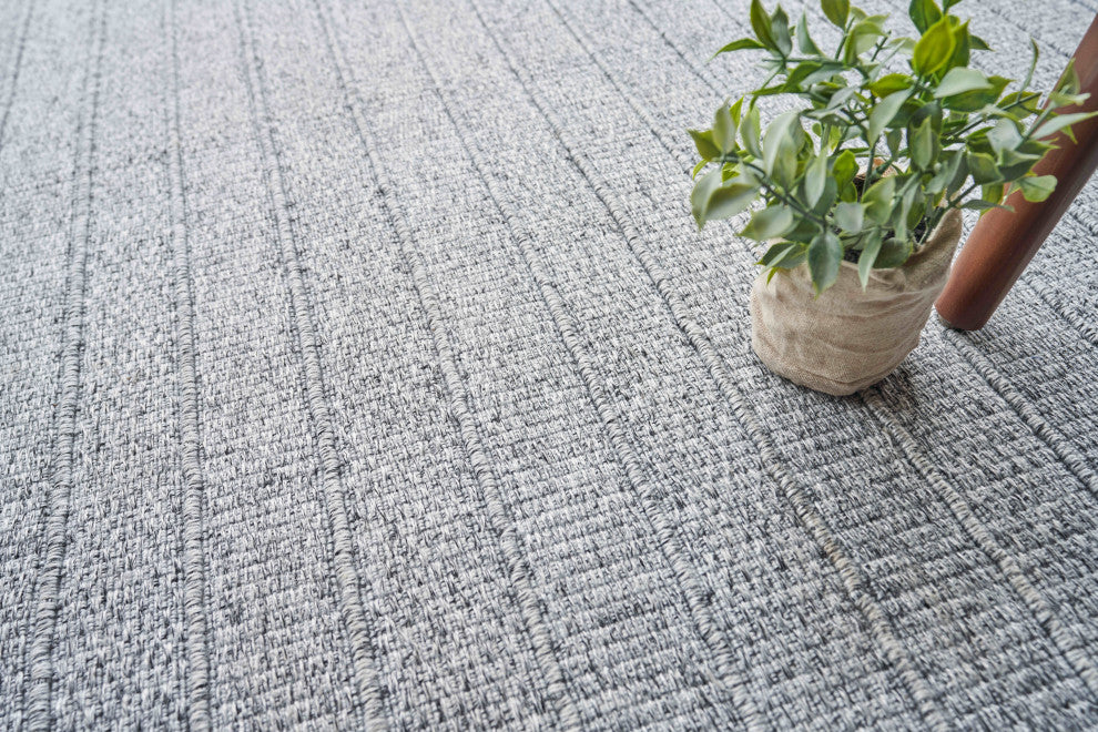 Nova Indoor/Outoor Handmade Flatwoven PET yarn Gray Area Rug, 6'x9'