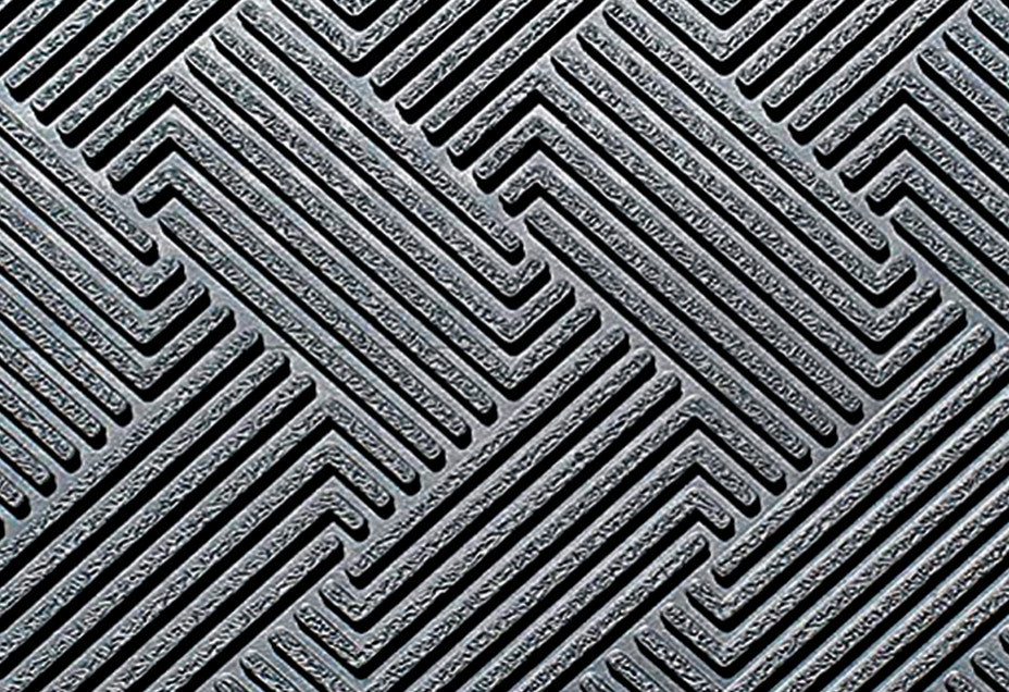 Natural Rubber Checkered 24"x36" Tapered Edge Scraper Doormat