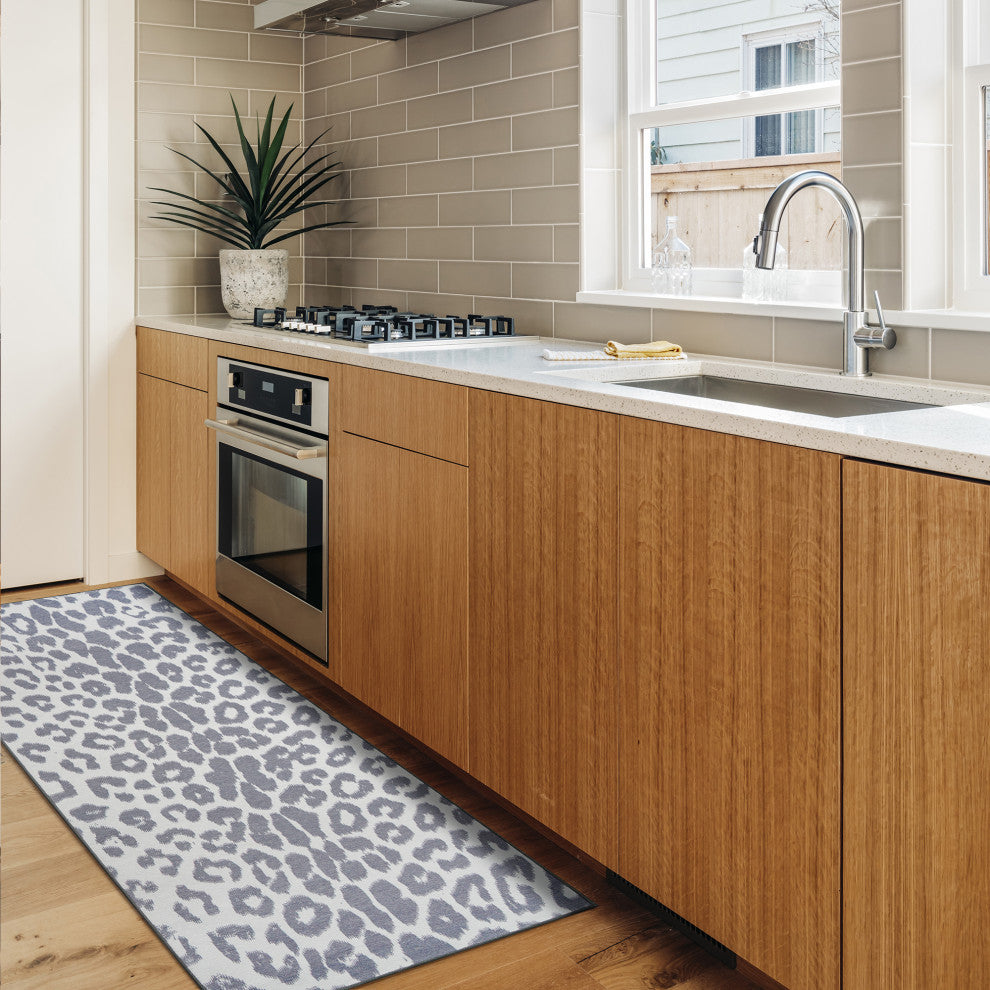 My Magic Carpet Washable Rug Miya Leopard Gray, 2.5' X 7'