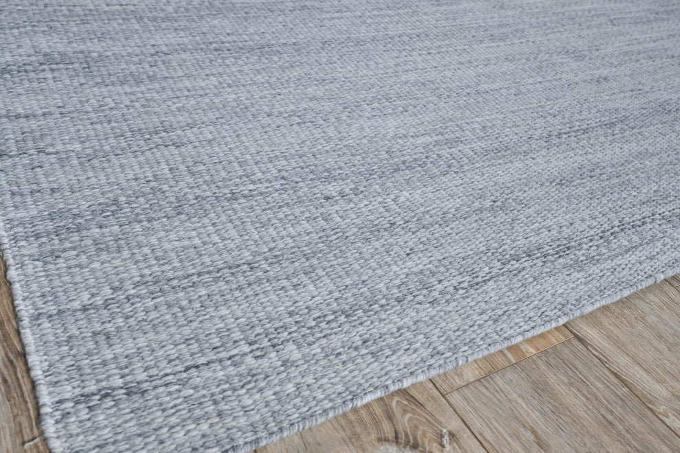 Loro Indoor/Outdoor Handmade Flatwoven PET yarn Light Silver Area Rug, 6'x9'