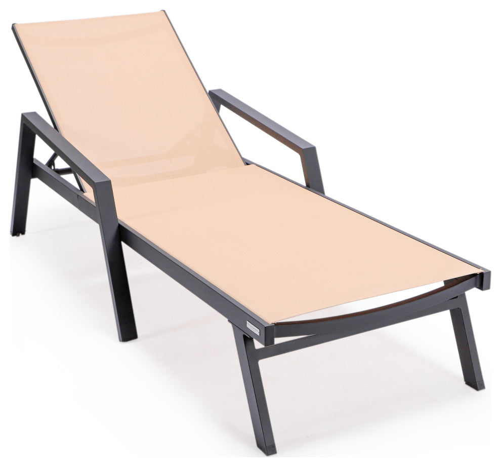LeisureMod Marlin Chaise Lounge Chair With Arms and Fire Pit Table, Light Brown
