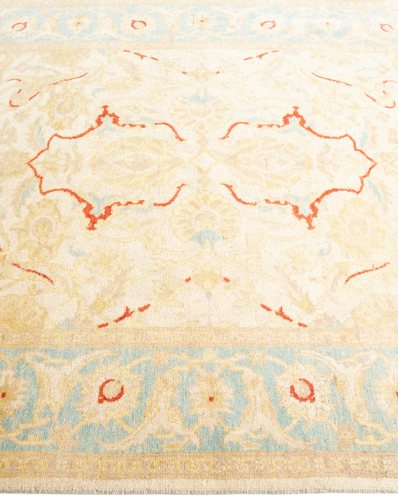 Eclectic, One-of-a-Kind Hand-Knotted Area Rug Ivory, 4' 2 x 6' 3