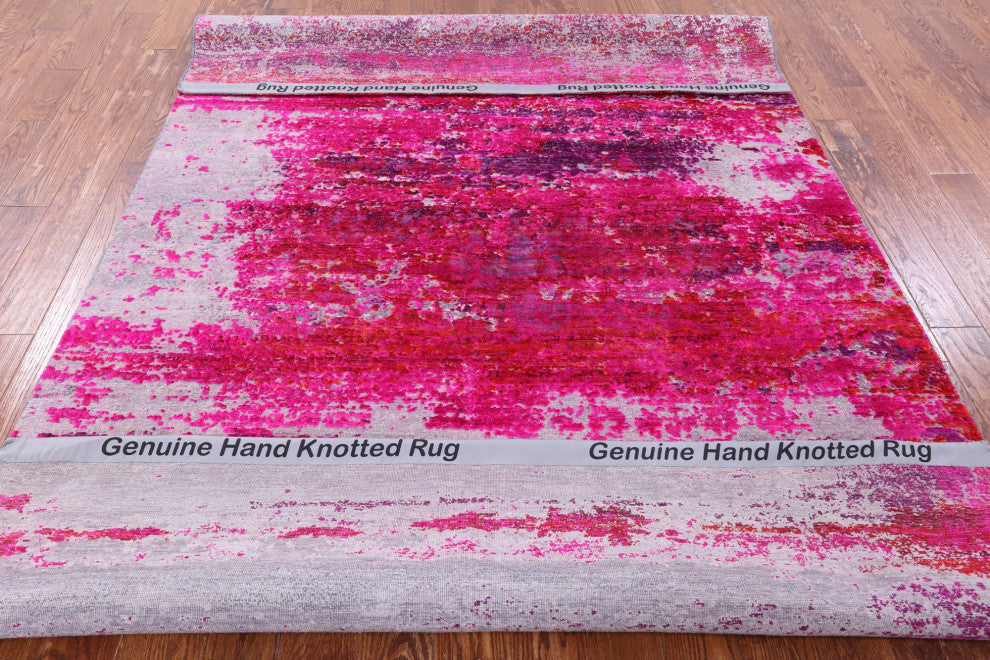 6' 4" X 9' 11" Hand-Knotted Wool and Silk Abstract Rug Q9062