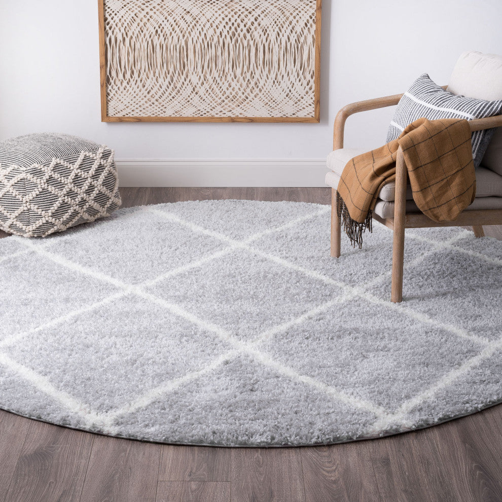 Derry Transitional Diamond White Round Area Rug, 8' Round