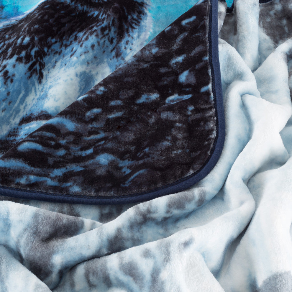 Heavy Fleece Blanket Howling Wolf Pattern, Plush 8lb Soft Blanket Lavish Home