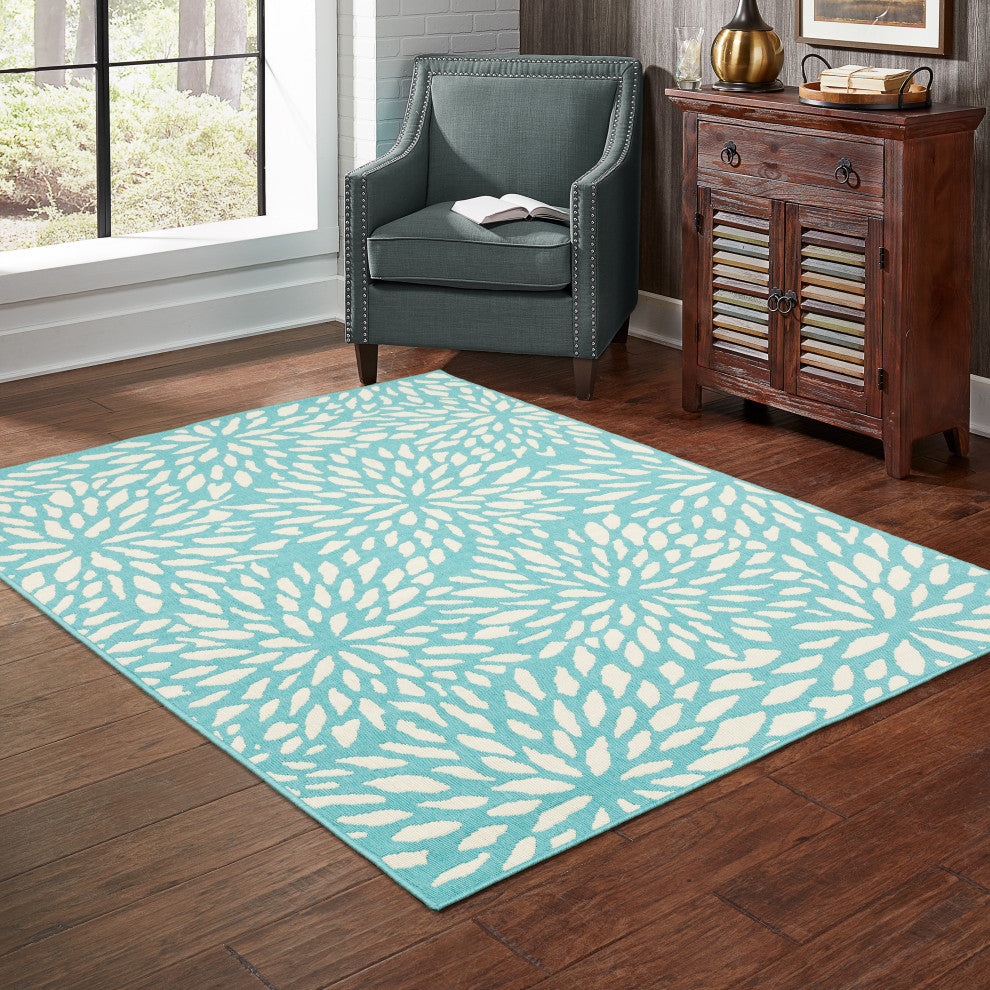 Madelina Floral Blue and Ivory Indoor or Outdoor Area Rug, 7'10"x10'10"