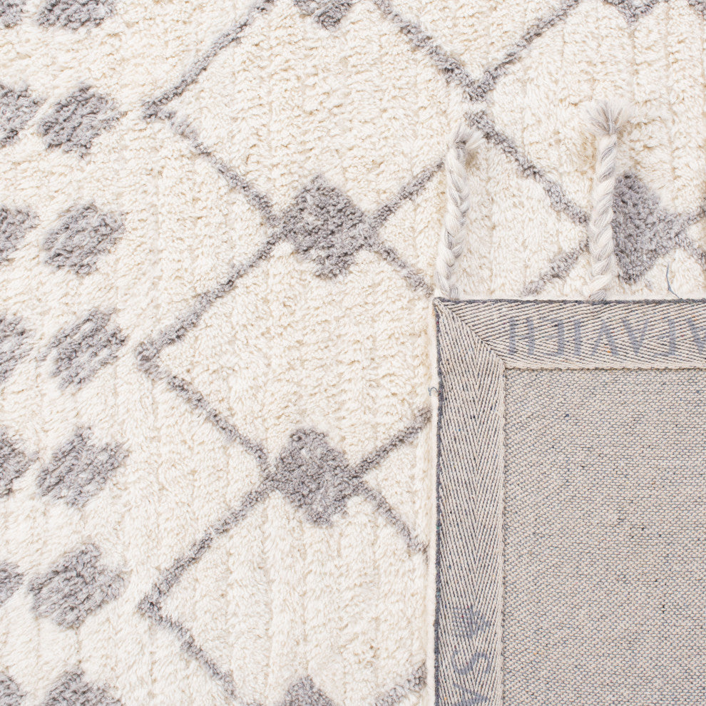 Safavieh Casablanca CSB203G Rug, Ivory/Silver, 2'3" X 8'