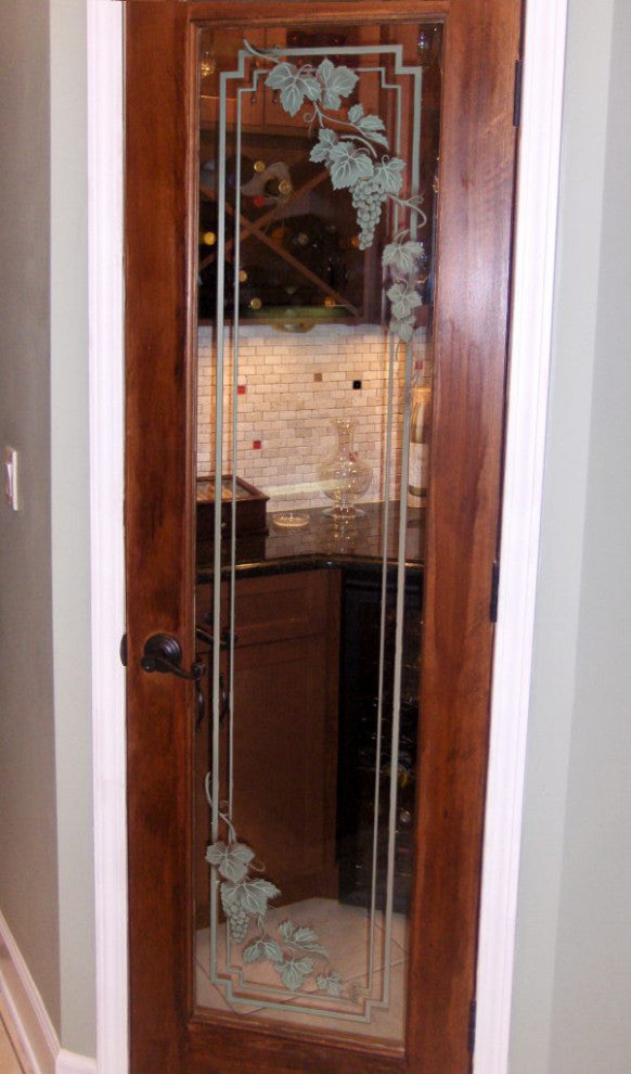 Wine Door - Vineyard Grapes Cascade - Primed - 32" x 80" - Knob on Right -...