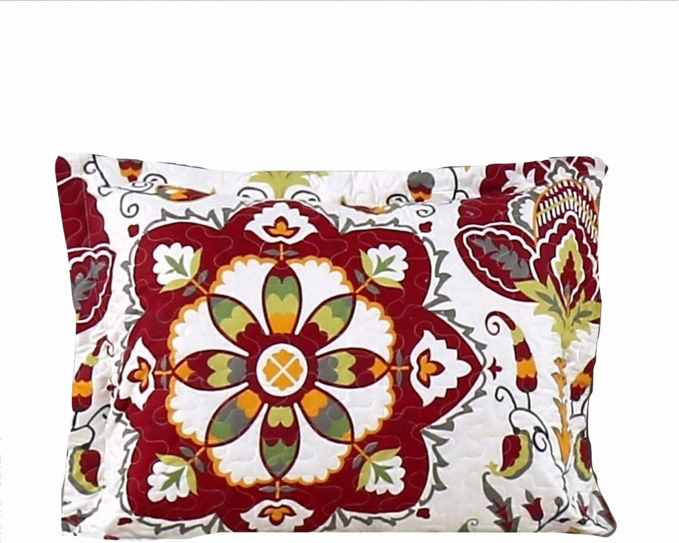 Casablanca Boho Paisley Red White Quilt Bedspread Set, Twin