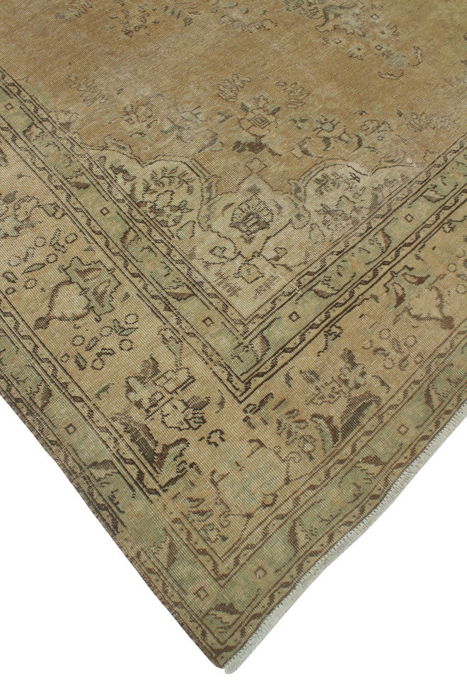 Fine Vintage Distressed Stan Gold Rug