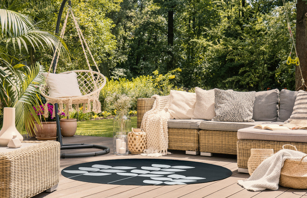 5' Round Simple Stems Spring Chenille Indoor/Outdoor Rug