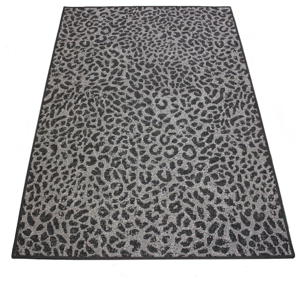 Vumbura Plains Area Rug, Indoor, Outdoor, Accent Carpet, Charcoal, 7'x11'