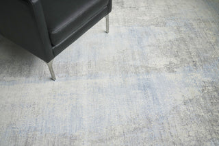 Fine Pure Silk Hand-Knotted Silk Ivory/Dark Gray/Multi Area Rug