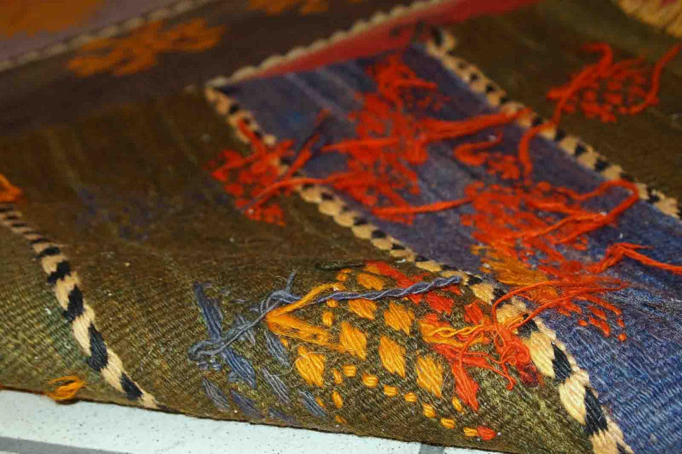 Handmade vintage Persian Sumak kilim 2,3' x 4.3' (70cm x 132cm) 1940s