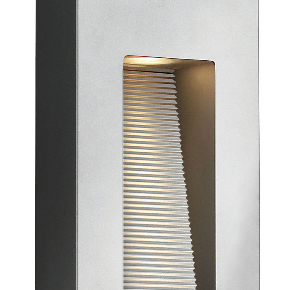 Hinkley Luna Medium Wall Mount Lantern, Titanium
