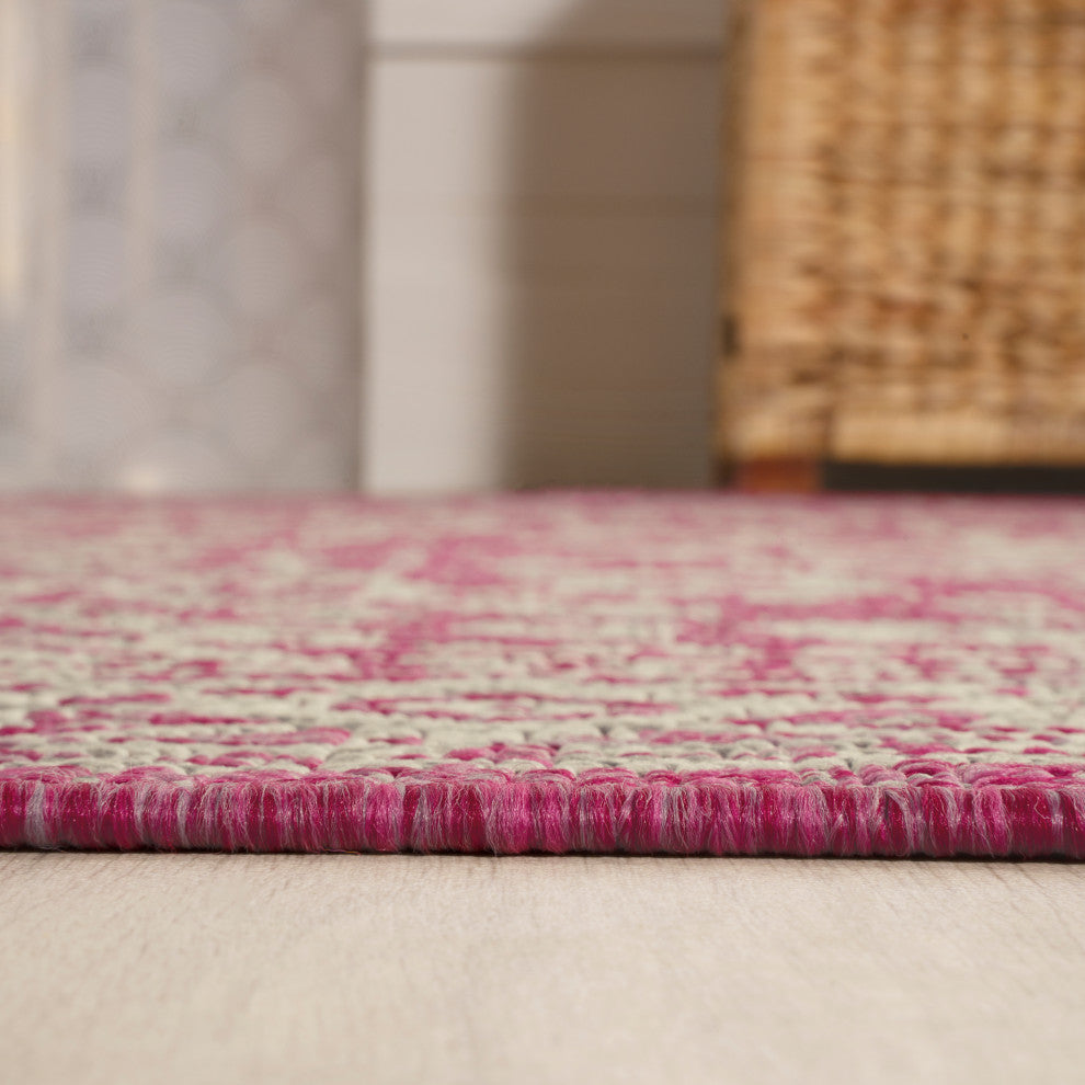 Sinjuri Medallion Textured Weave Indoor/Outdoor, Fuchsia/Light Gray, 2x8
