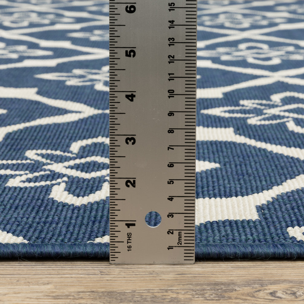 Madelina Lattice Navy and Ivory Indoor or Outdoor Area Rug, 7''10" Round