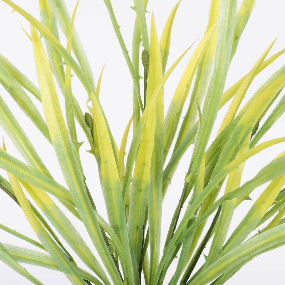 Vickerman Fq180201 18" Artificial Green Spiked Grass Spray. Includes 2 Sprays