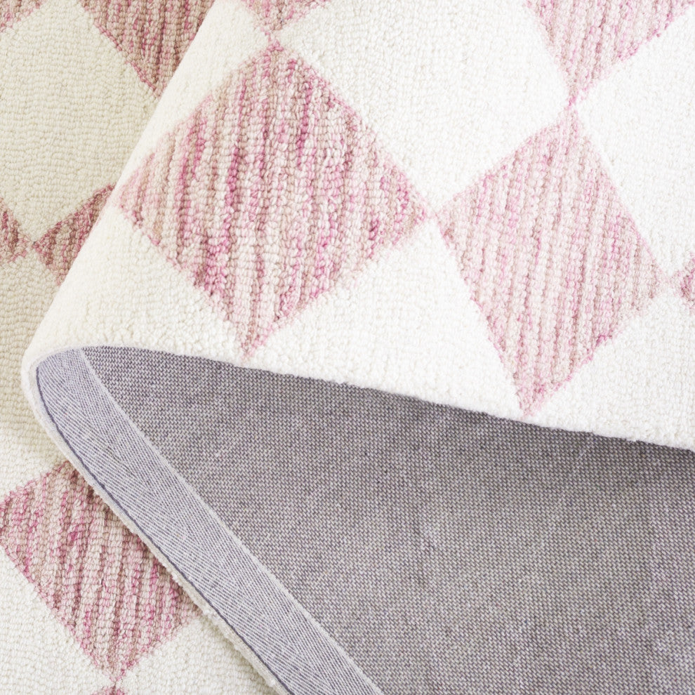 Safavieh Couture Ebony Collection EBN120 Rug, Blush Pink/Ivory, 6'x9'