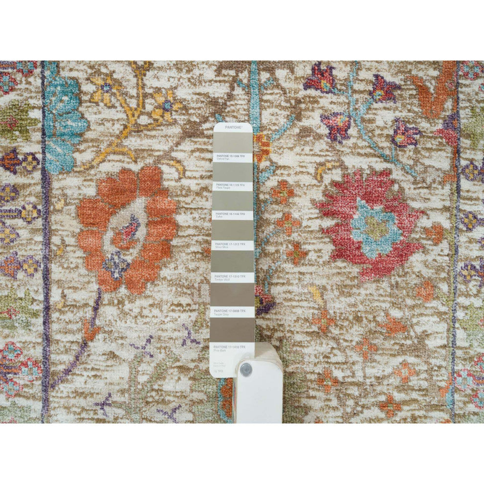 Taupe, Directional Vase Design, Silk/Wool, Hand Knotted Mat Rug, 2'2"x3'1"
