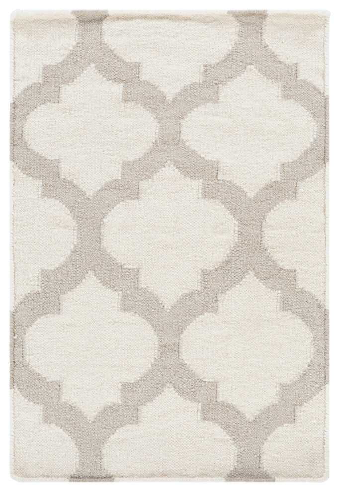 Surya Frontier FT-120 2'6" x 8' Rug