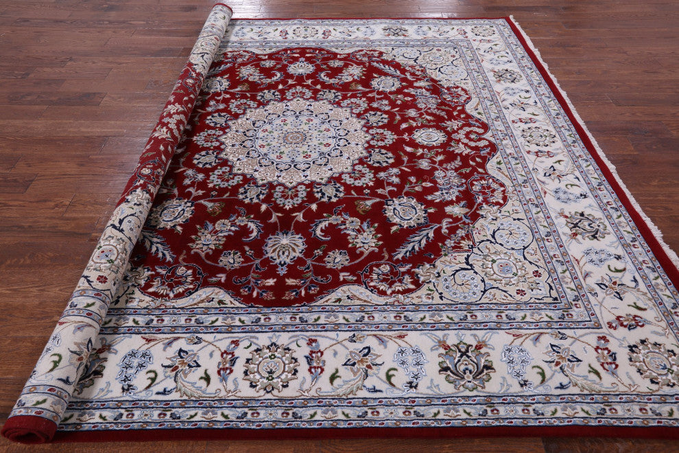 8' Square Persian Nain Handmade Wool and Silk Rug Q4466