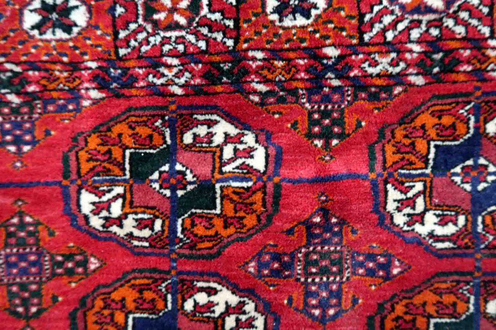 Handmade Vintage Turkmen Tekke Rug 4.1'x6.1', 126cmx188cm 1960s