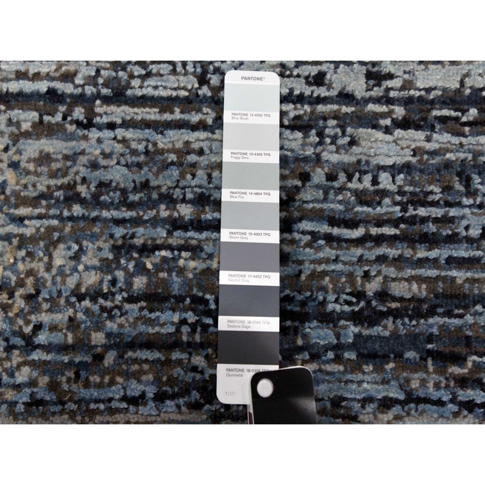 Blue Oceanic Wool and Pure Silk Hand Knotted Oriental Square Rug, 8'0"x8'2"