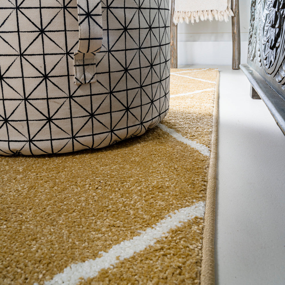 Cole Minimalist Diamond Trellis Gold/White 2 ft. x 8 ft. Runner Rug