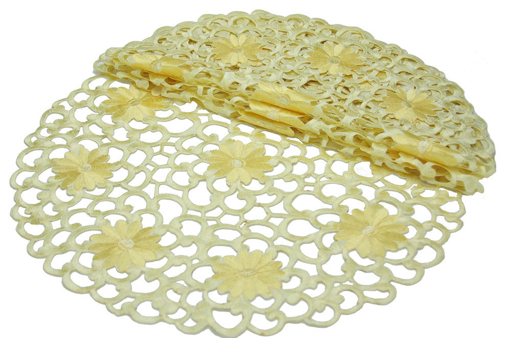Daisy Splendor Set of 4 Round Doily, 8", Yellow