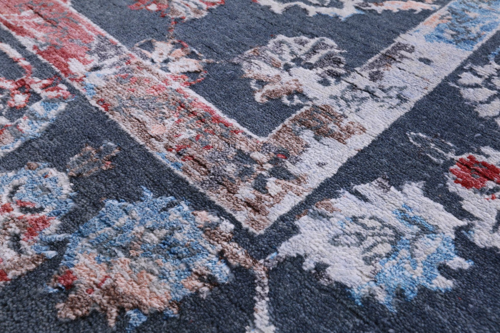8' 1" X 10' 1" Persian Wool and Silk Handmade Rug Q7103