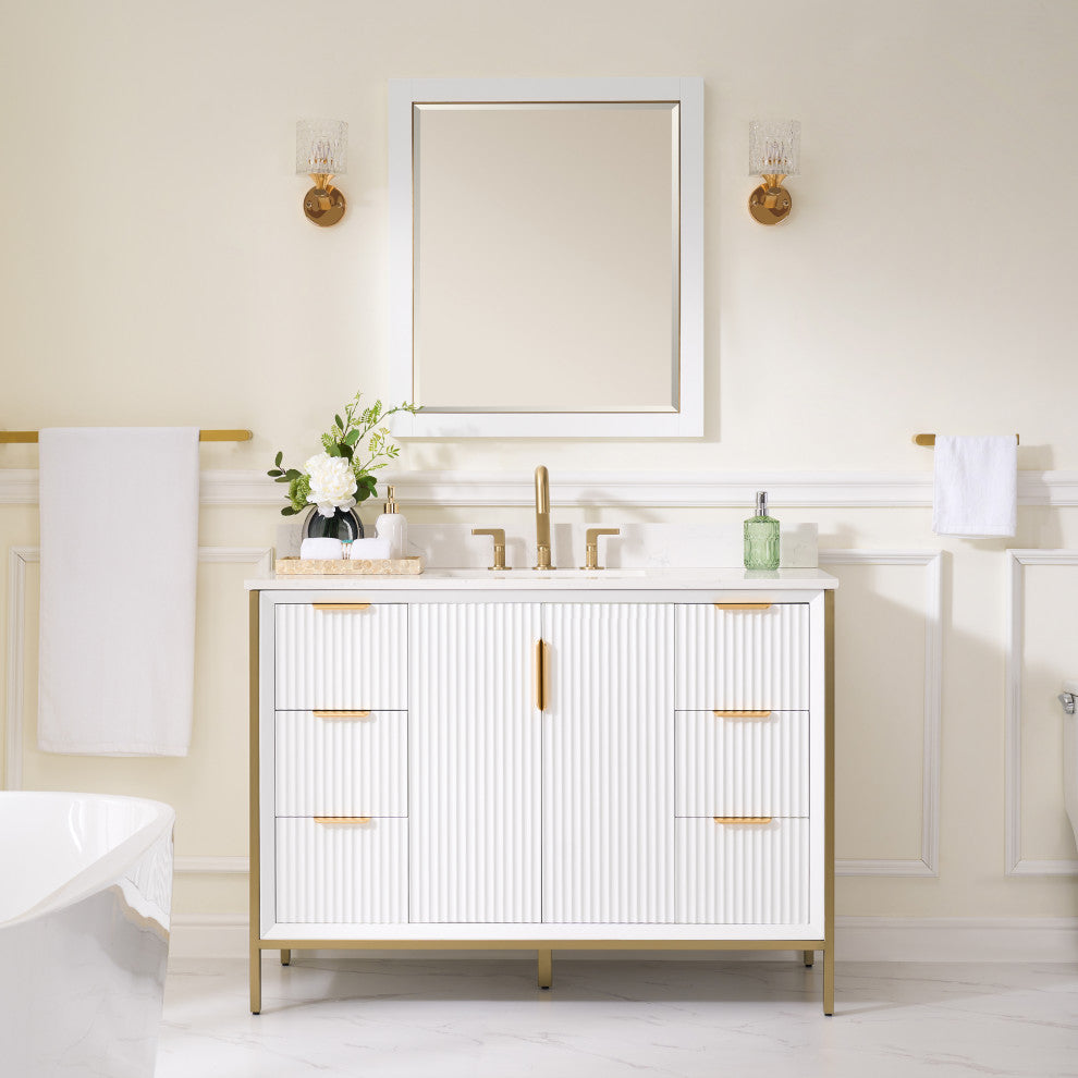 Hanah Freestanding Bathroom Vanity with Quartz Top in White, 48"