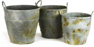 Traditional Rustic Metal Baskets, 3-Piece Set