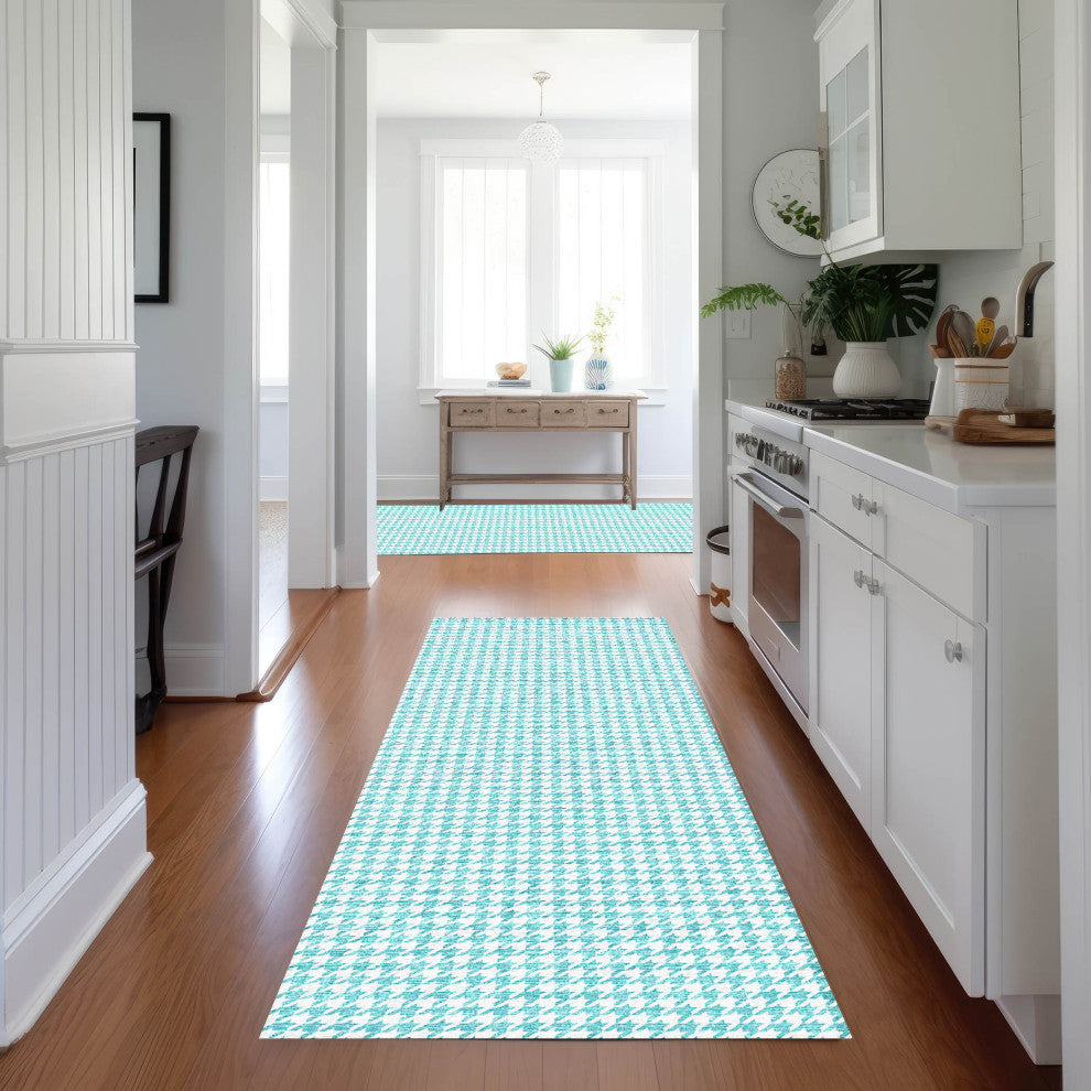 Indoor/Outdoor Hinton HN1 Aqua Machine Washable 2'3" x 12' Rug