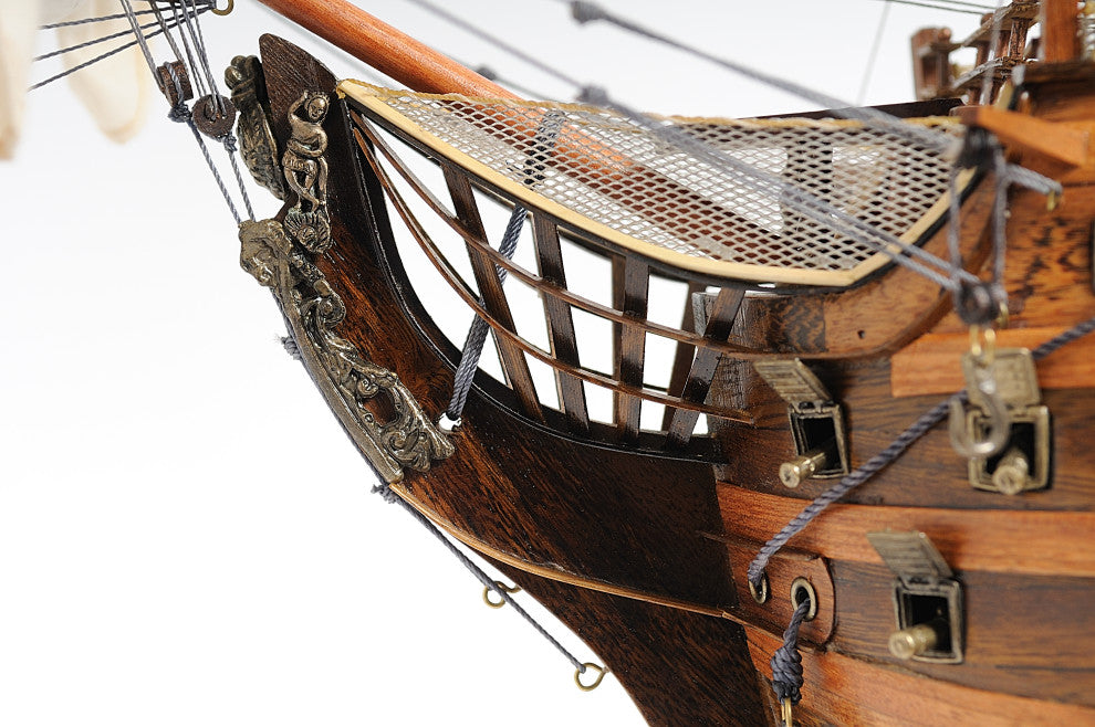 Hms Victory Midsize With Display Case Museum-quality Fully Assembled Model Ship