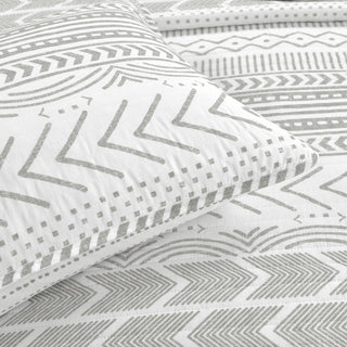 Hygge Geo 3-Piece Quilt Set, Gray/White, Full/Queen