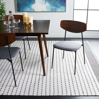 Safavieh Montauk Collection MTK714Z Rug, Black/Ivory, 4' x 6'