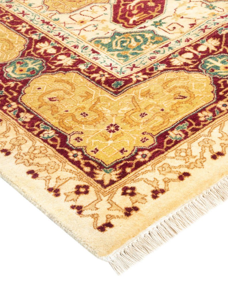 Avery, One-of-a-Kind Hand-Knotted Area Rug Ivory, 6'1"x9'4"