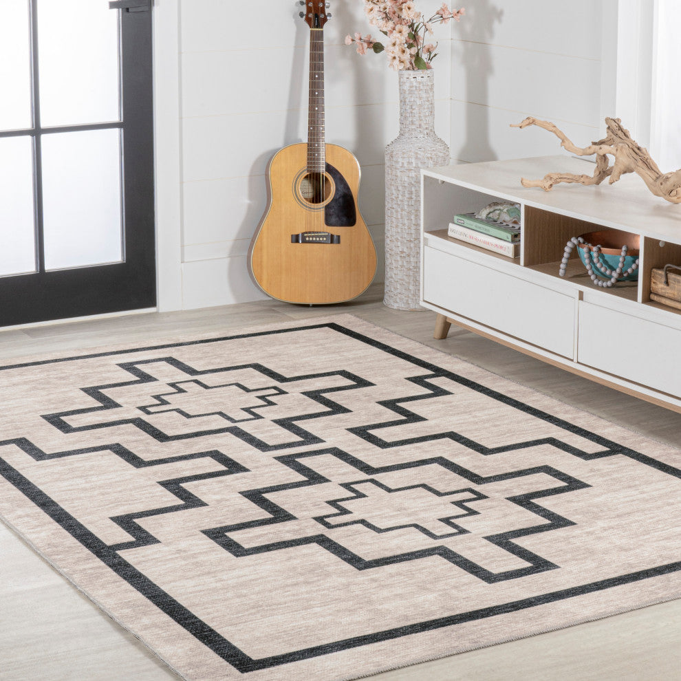 Ashkii Minimalist Medallion Machine-Washable Area Rug, 4 X 6