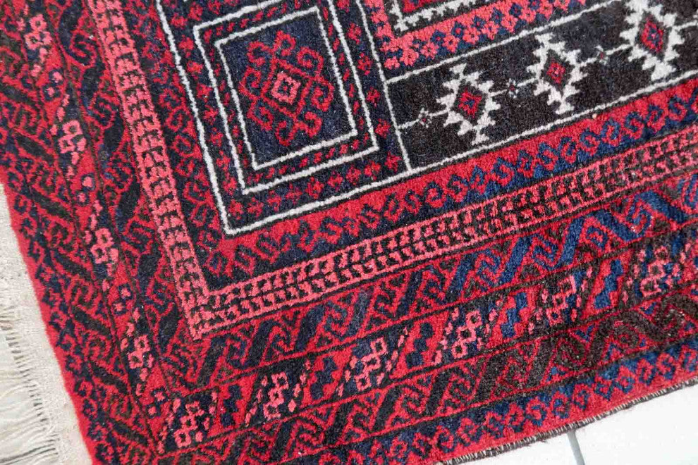 Handmade Vintage Afghan Baluch Prayer Rug 3'x4.9', 94cmx152cm 1940s
