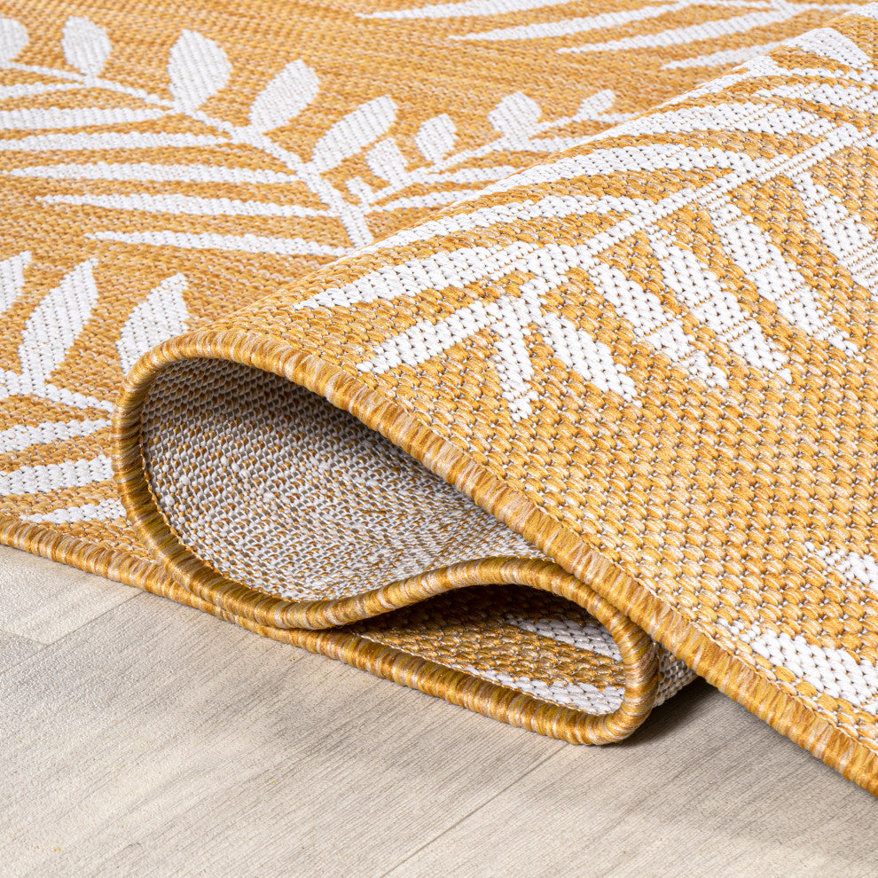 Nevis Palm Frond Indoor/Outdoor, Yellow/Cream, 5' Square