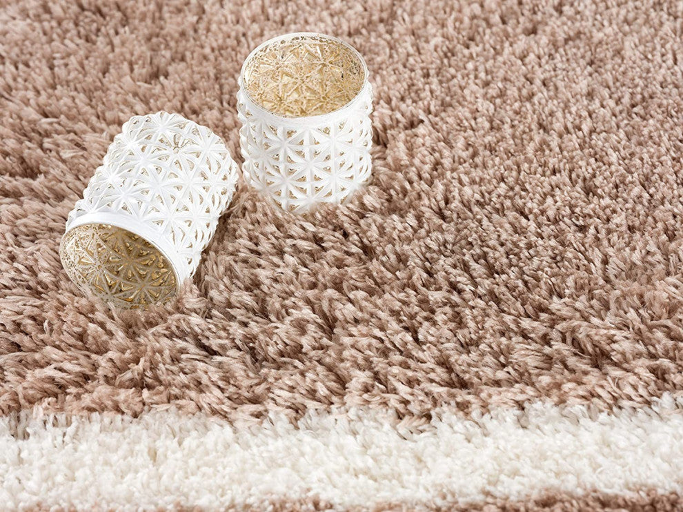 7"x9" Beige and White Modern Lattice Area Rug