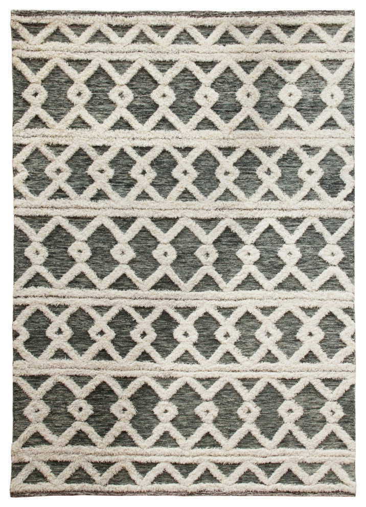 5" x 7" Gray and White Boho Chic Area Rug