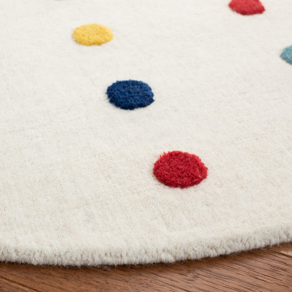 Safavieh Kids Collection, SFK101 Rug, Ivory, 3' Round
