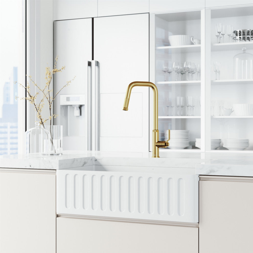 VIGO Hart Angular 18" H Single Handle Pull-Down Kitchen Faucet, Matte Brushed Gold, Without Extras