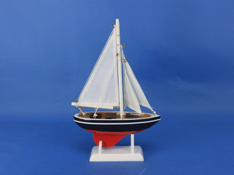 Wooden American Sailer Model Sailboat Decoration, 9"